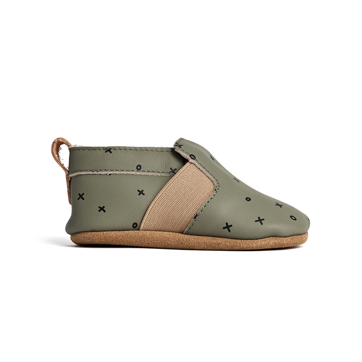 Pretty Brave - Slip On XO's